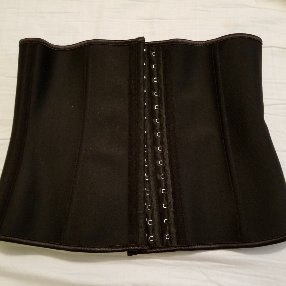 Waist trainer size L